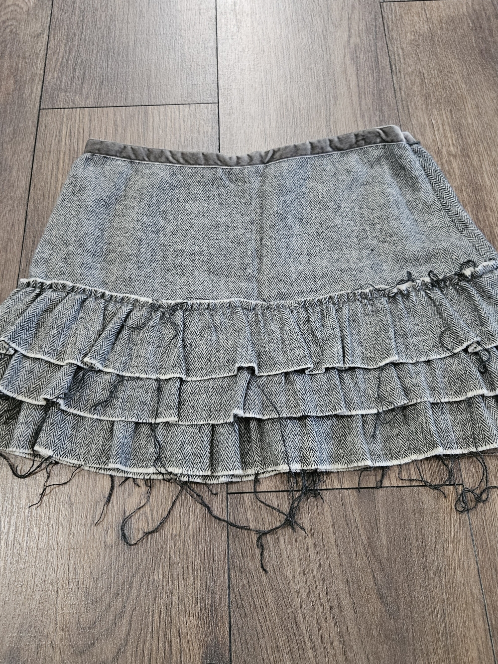 Free People Grey Ruffle Miniskirt with Distressed Hem Wool Cotton Blend Size 2